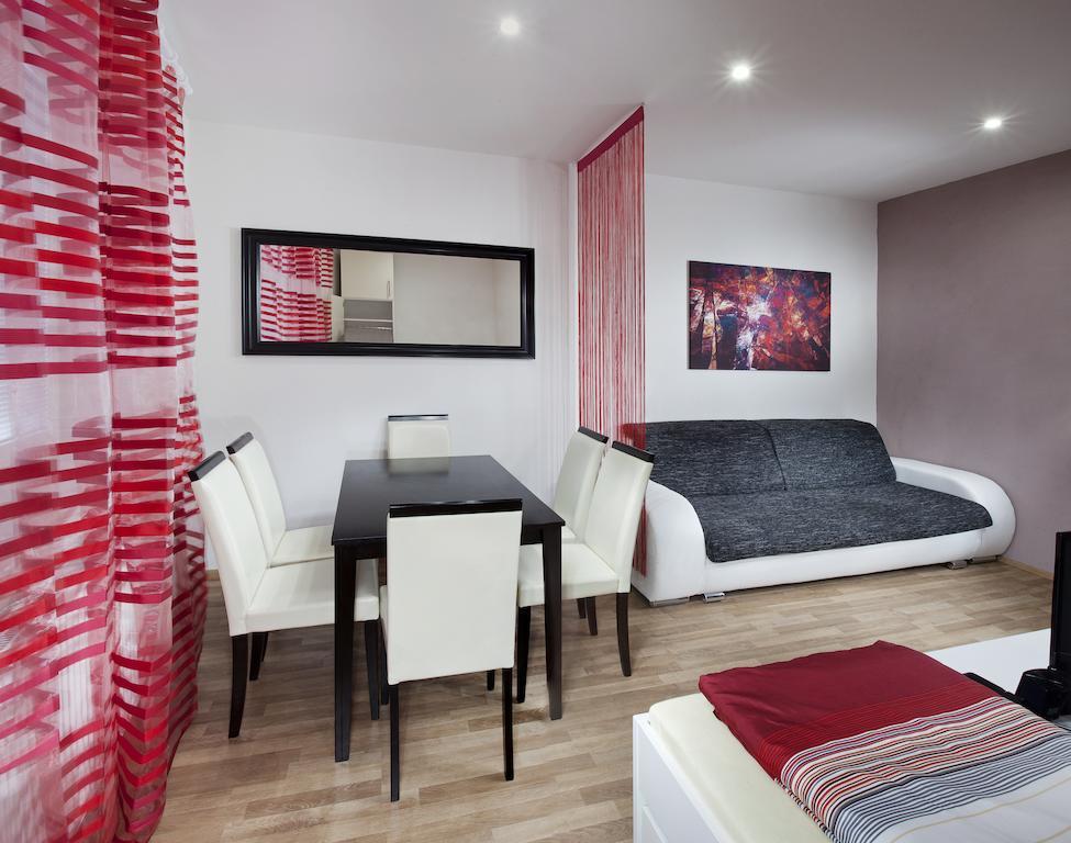 Apartments Kopečná with parking Brno Habitación foto